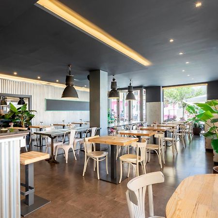 Suites Pamplona Plaza Esterno foto
