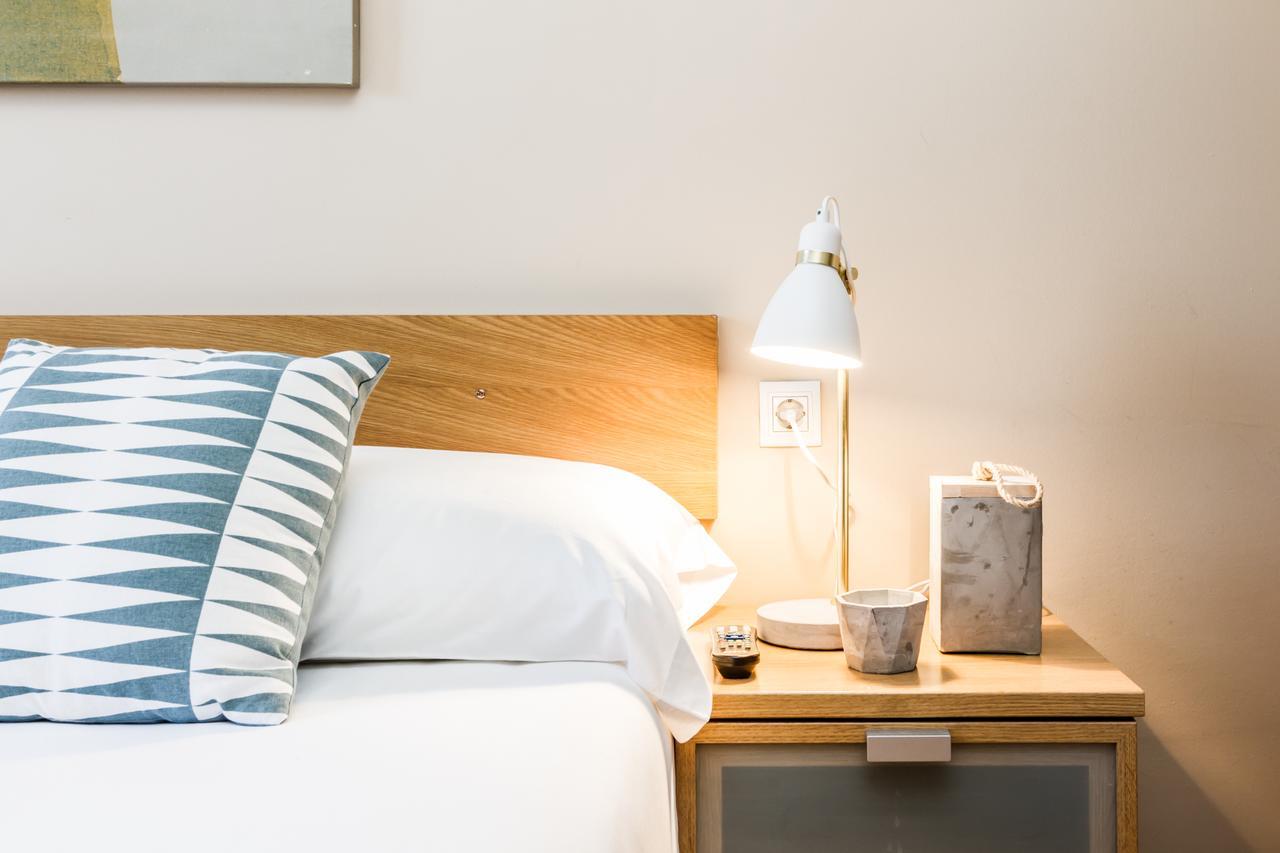 Suites Pamplona Plaza Esterno foto
